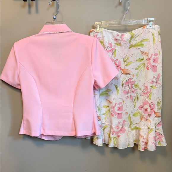 Tabloid Pink Blazer Skirt Set- Soft Bubblegum Pink - Picture 3 of 4